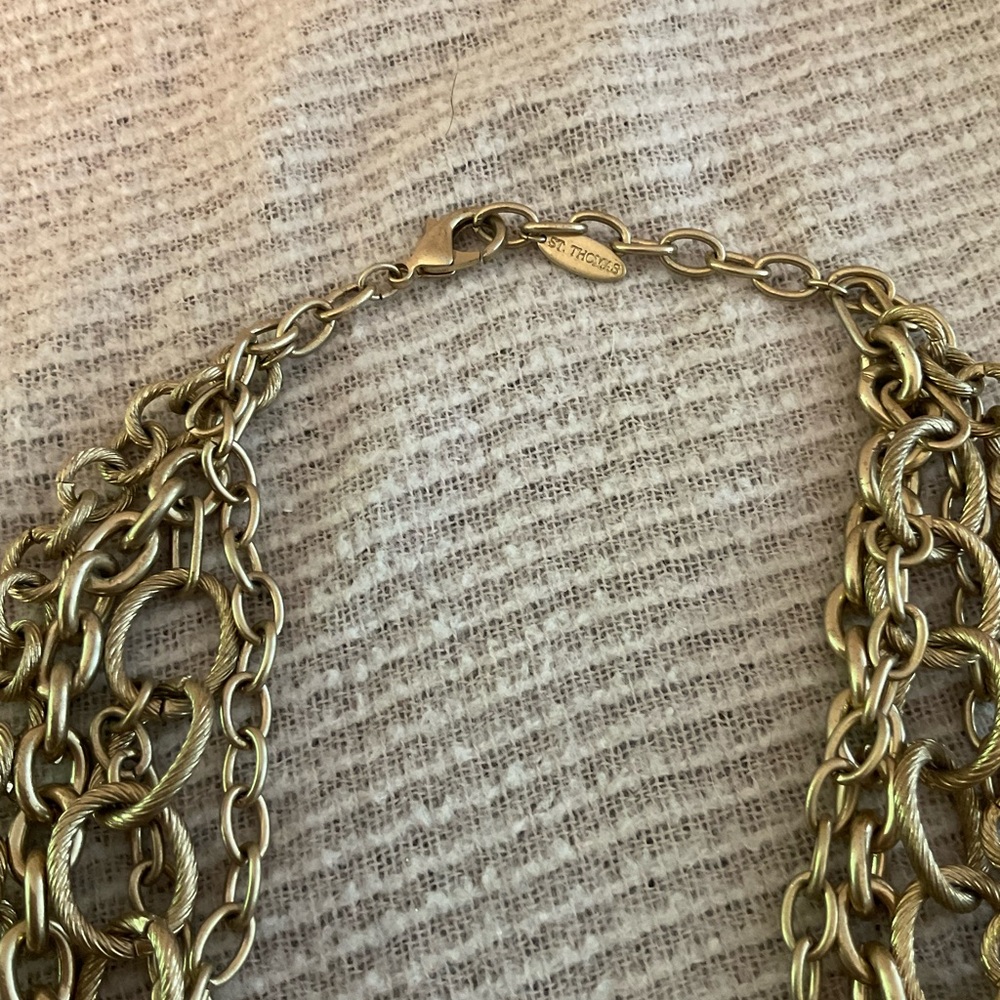 Multi stranded necklaces - Picture 7 of 8